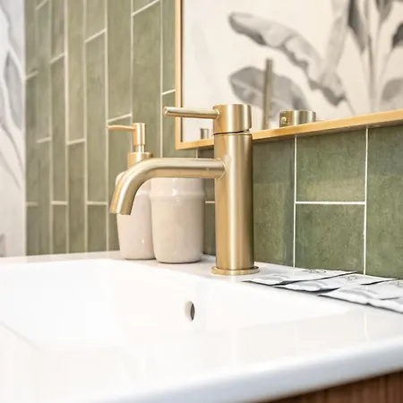 Cosy Oasis In Old Town By Reside Baltic Apartment